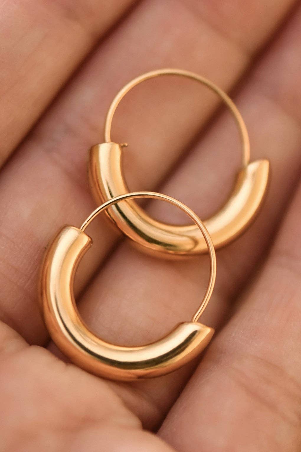 18K Gold Plated Waterproof Stainless Steel Hoop Earrings - 7770: S0OX3T7770