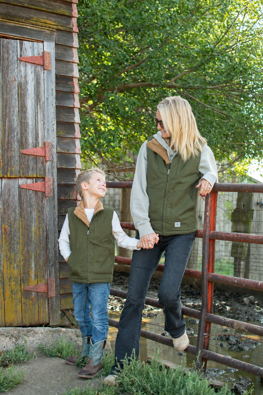 AFC Sherpa Lined Adult Vest - Forest Green: Forest Green