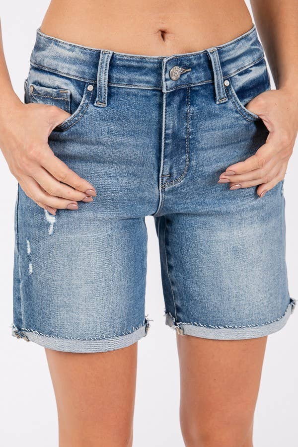 P1329R-MD MID RISE STRETCH 7-INCH MIDI SHORTS W/ CUFFED HEM