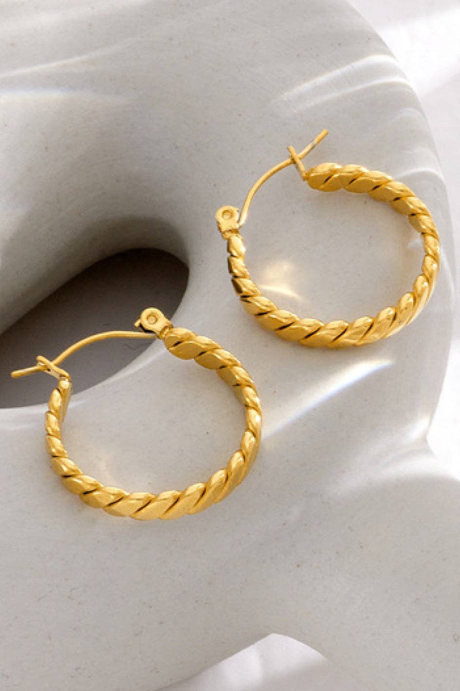 18K Gold PVD Plated Waterproof Stainless Steel Hoop Earrings - 6881: S0OX3T6881 Gold