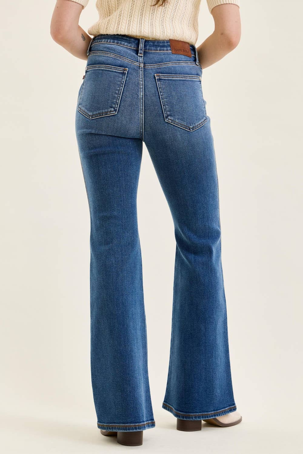 HW CHARLOTTE Flare MD Soft Tide: MD / 5(27)