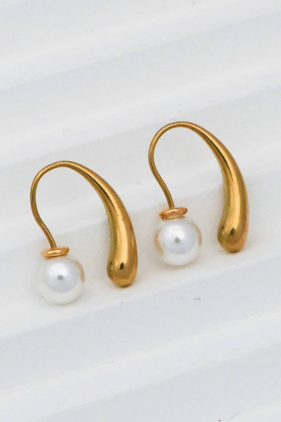 18K Gold Plated Waterproof Stainless Steel Hoop Earrings - 7167: S0OX3T7167 Gold