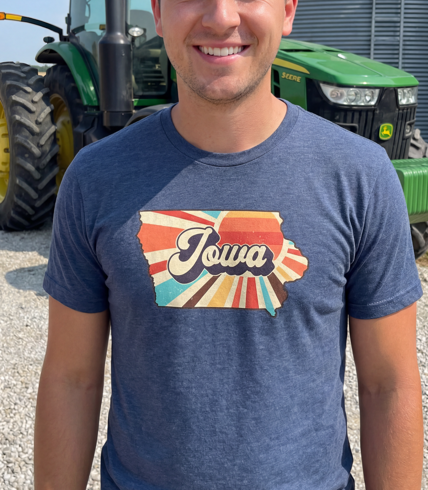IOWA SUNSET T-SHIRT /  Multi Color Print: Heather Red