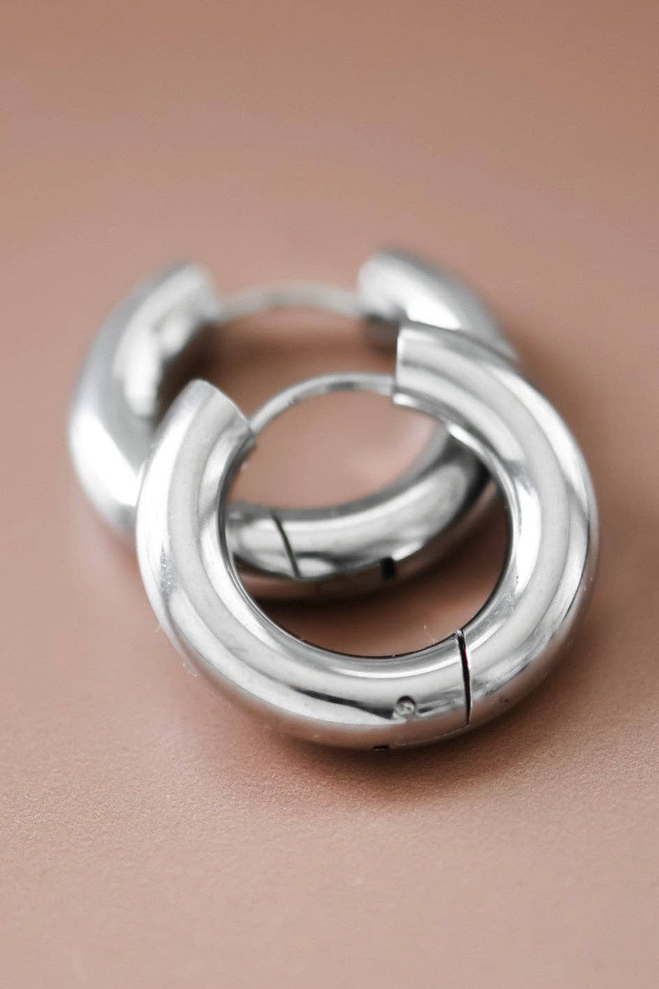 Tarnish Resistant Waterproof Stainless Steel Hoop Earrings - 7078: S0OX3T7078 Silver